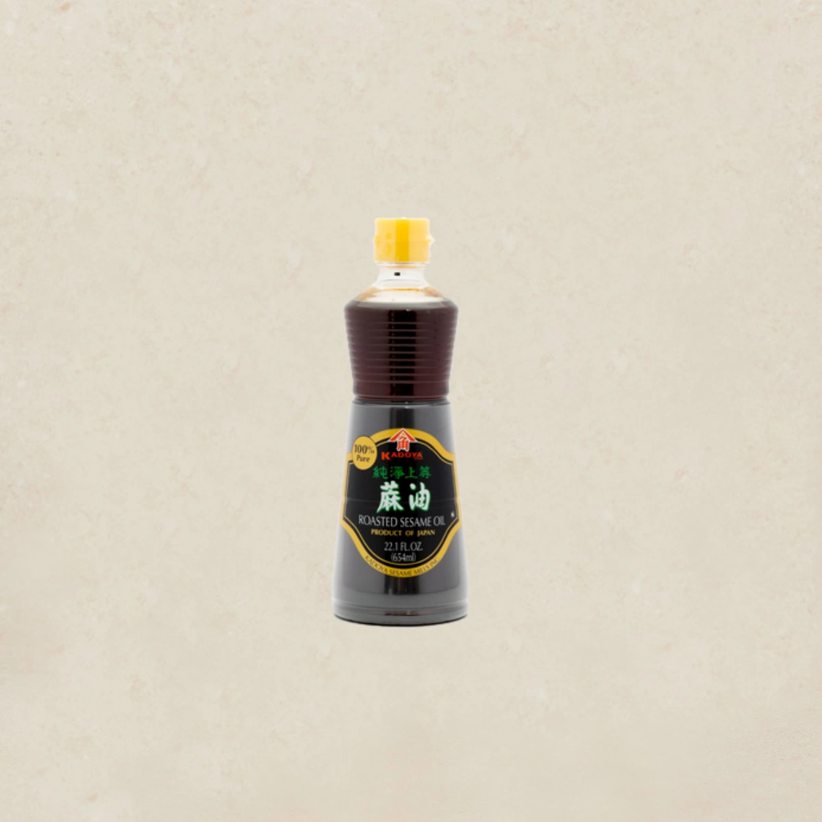 KADOYA Sesame Oil 카도야 참기름 163ml Bottle of Kadoya roasted sesame oil with a yellow cap, dark brown liquid visible through the neck, labeled 100% pure.